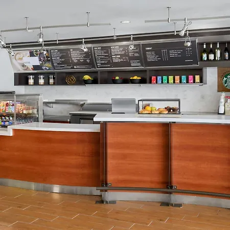 Courtyard By Marriott Kansas City Shawnee-3