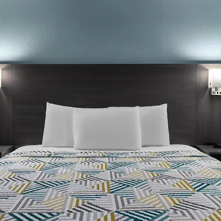 Red Lion Inn & Suites Lemoore-3
