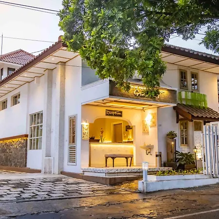 Family Hotel Gradia 1-2