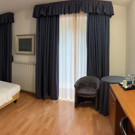 Albergo Aprica Garni-3
