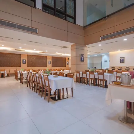 Nhi Phi Hotel-3