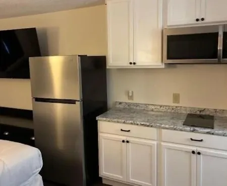 Suite Stay - Talladega-2