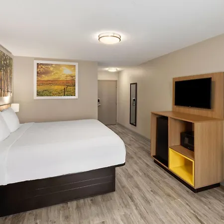 Days Inn By Wyndham Lincoln-2