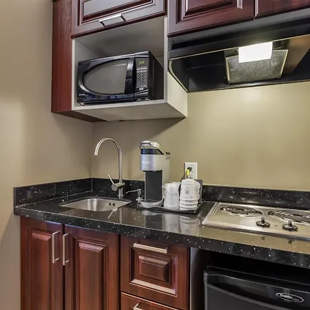 Best Western Plus Moose Jaw-3