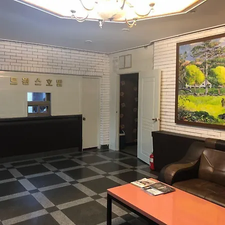Twins Hotel-3