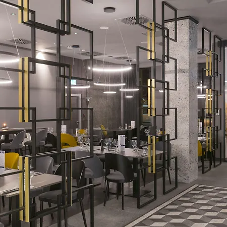 Hampton By Hilton Poznan Old Town-3