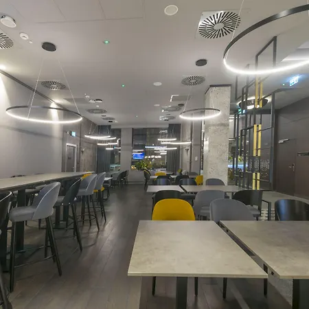 Hampton By Hilton Poznan Old Town-3