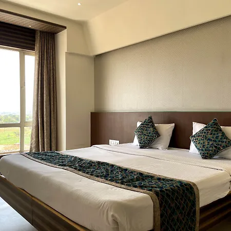 Hotel Grand Parivaar-3