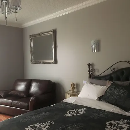 Noah'S Stanley Luxury Bed And Breakfast-2