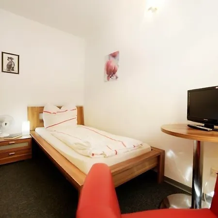 Hotel Goldener Hahn-2