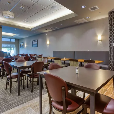 Drury Inn & Suites Cincinnati Northeast Mason-2