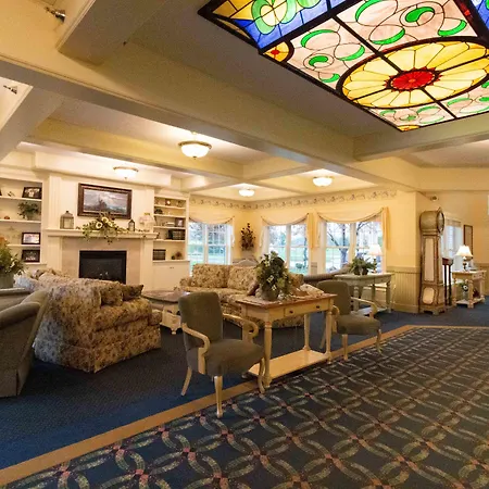 Essenhaus Inn & Conf. Center-2