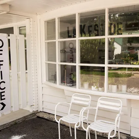 The Lakeside Motel & Restaurant-2