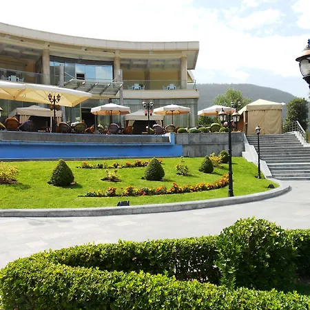 Sheki Park-3