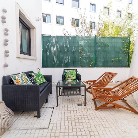 Industrial Lisbon Apartment (Adults Only)-2
