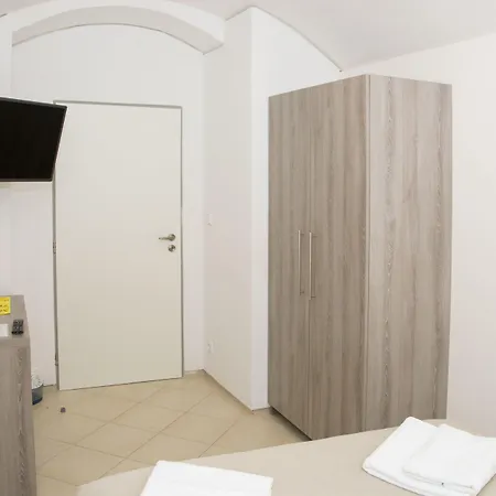 Limes Apartments-3