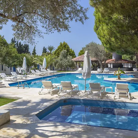 Risus Garden Marina Hotel-2