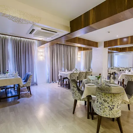 Hotel Grand Dhillon-2
