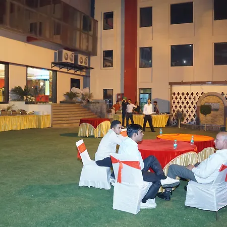 Suncity Hotel & Restaurants-3
