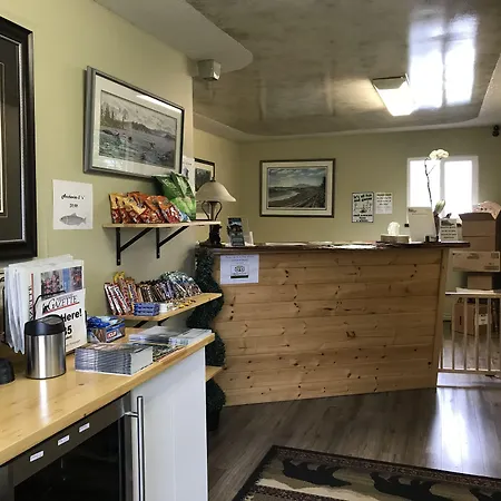 Port Hardy Cabins-3