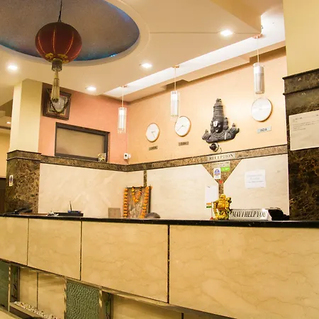 Hotel Wall City-2