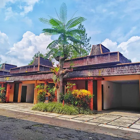 The Cipaku Garden Hotel-2