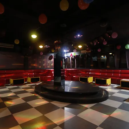 Reddoorz Plus Near Dc Mall Batam-3