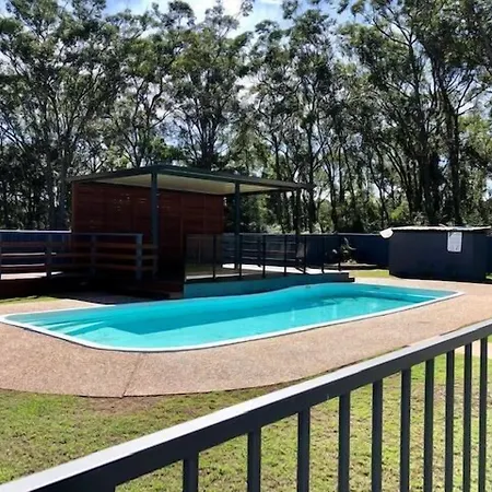 Bull And Bush Hotel-3
