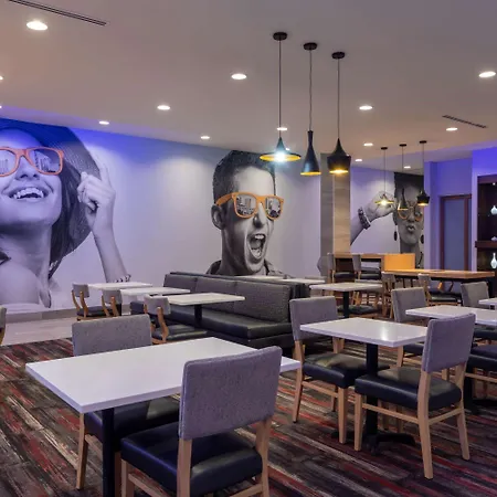La Quinta By Wyndham Greensboro Airport High Point-3