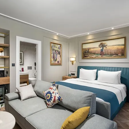 Royan Suites-2