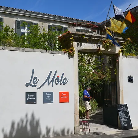 Le Mole-2