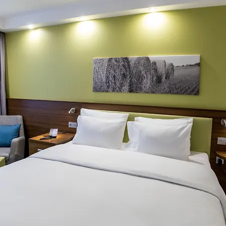 Hampton By Hilton Brest-2