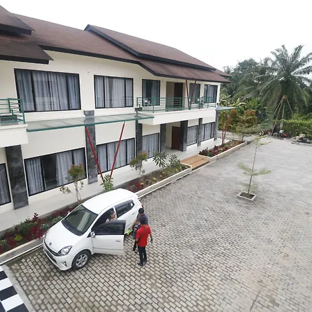 Reddoorz Plus Near Kualanamu Airport Medan-3