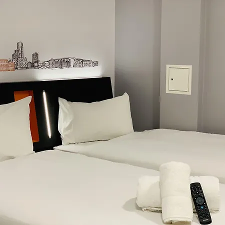 Easyhotel Ipswich-2
