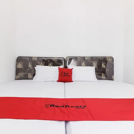 Reddoorz Near Sam Ratulangi Airport Manado-2