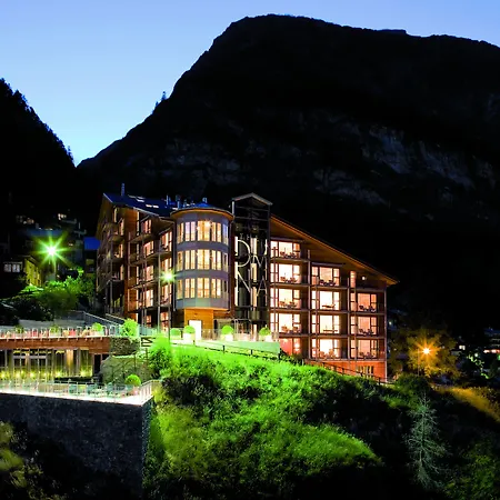 The Omnia - Design Mountain Lodge And Spa With Iconic Matterhorn Views-3