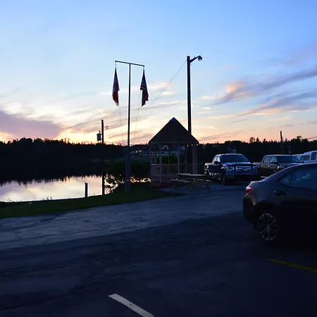 Novastar Motel On The Lake-2