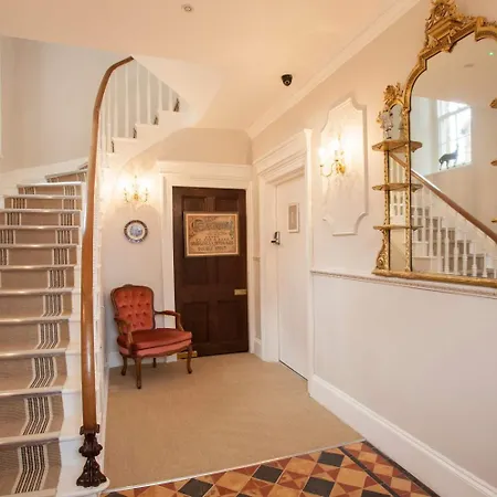 Victoria House-3