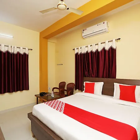 Oyo 16821 Hotel Senapati Palace-3