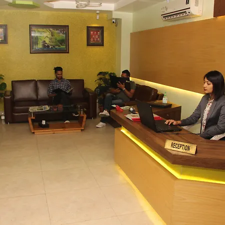 Retro Hotel And Spa-3