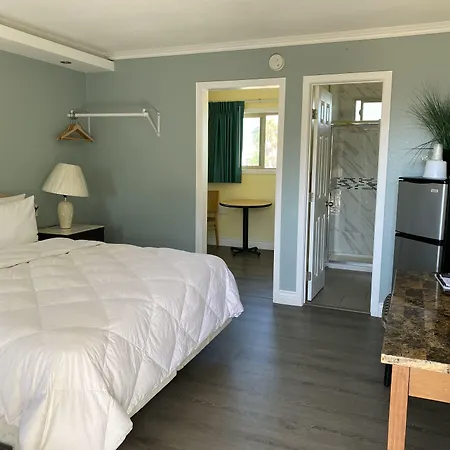 777 Motor Inn-3