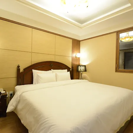 Central Tourist Hotel-3