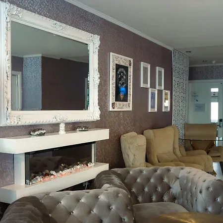 Oyo Newquay Beach Hotel-2