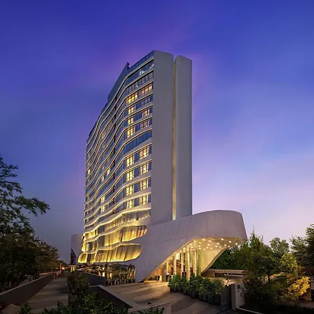 Doubletree By Hilton Ahmedabad-2