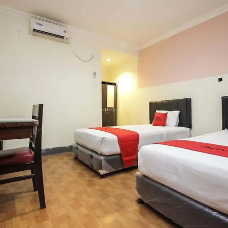 Reddoorz Near Bethesda Manado-3
