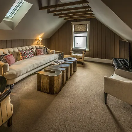 Dunton Town House Hotel-2