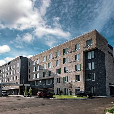 Courtyard By Marriott Toledo West-2