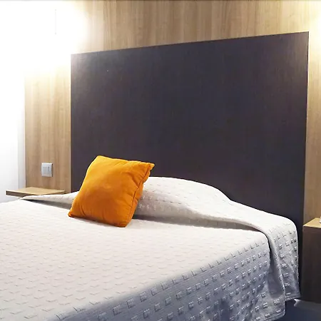 Hotel Saint-Patrick Coeur De Nantes-2