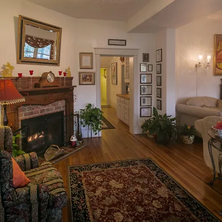 Taylor House Inn-3