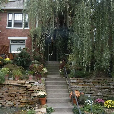 Gaslight Bed & Breakfast-3